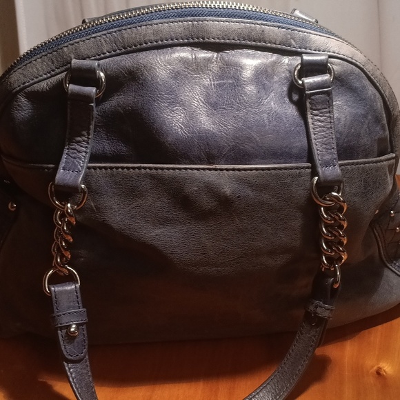 Badgley Mischka American Glamour Stylish Blue Handbag with Chain Detail Leather - Picture 4 of 11